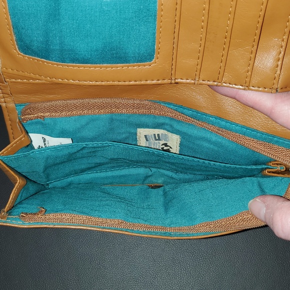 Billabong Pleated Clutch Wallet - Picture 8 of 14
